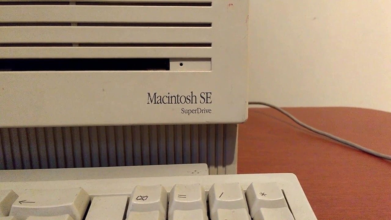 Этот день в истории Apple: компьютер Macintosh SE получает супербольшое портативное хранилище