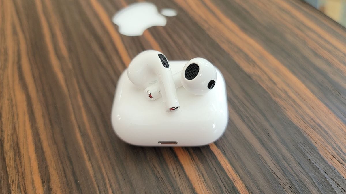 Слухи: AirPods 4 появятся этой осенью в двух новых вариантах