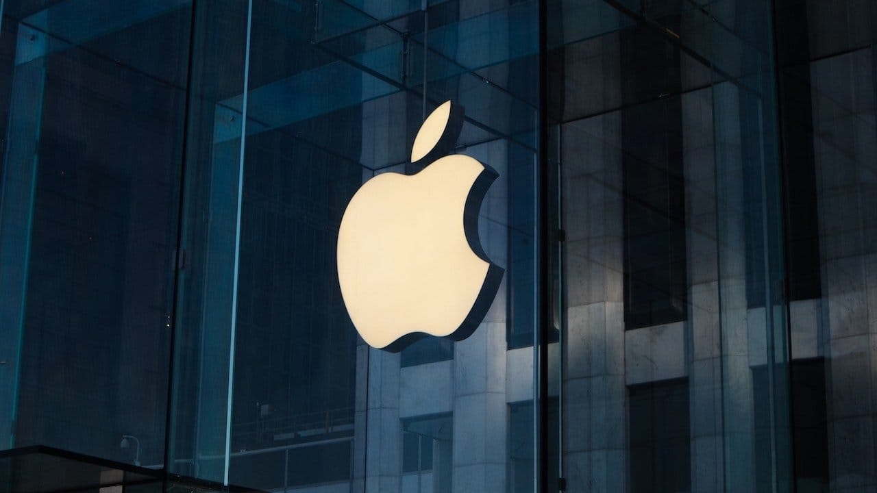 Руководитель глобального отдела закупок Apple Дэн Роскес уходит в отставку после 24 лет работы