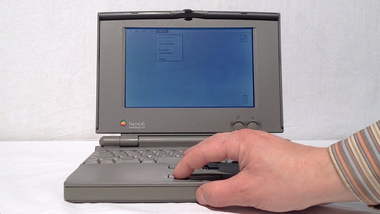 Этот день в истории Apple: серия PowerBook 100 становится хитом