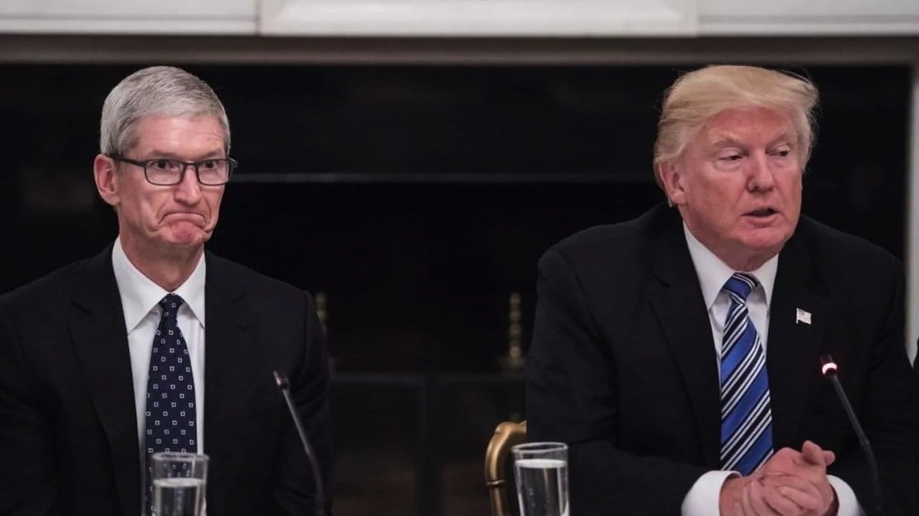 Как Тим Кук убеждает Трампа помочь Apple