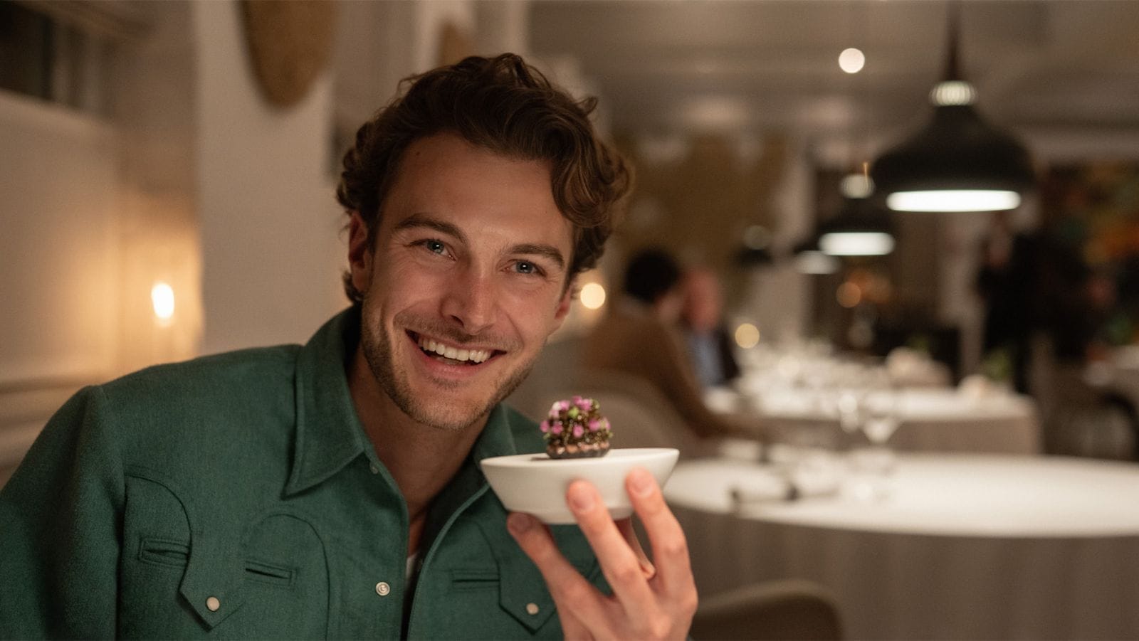 На Apple TV+ вышел документальный сериал «На лезвии ножа: В погоне за звёздами Мишлен»