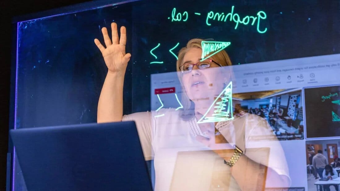 В Миссисипи начали эксперимент по «виртуальному преподаванию», чтобы решить кризис нехватки учителей