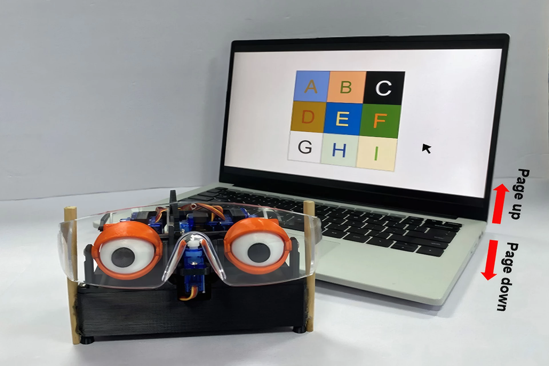 Моргай и властвуй: новый айтрекер для VR работает без батареек – на энергии глаз