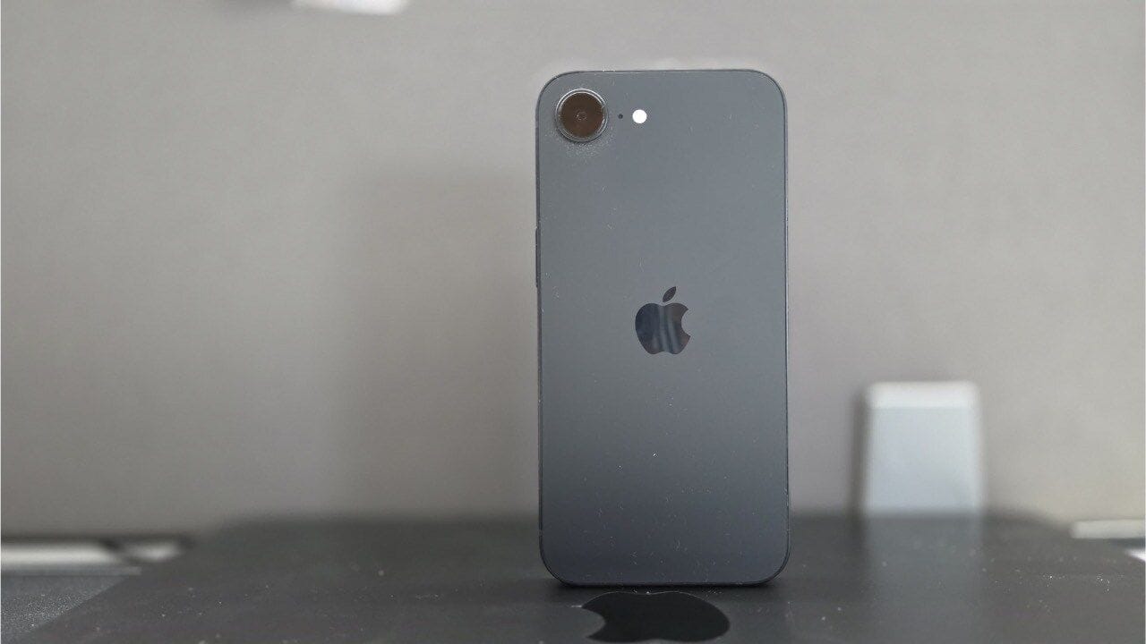 Прощай, «чёлка»: iPhone 17e получит Dynamic Island и облегчённый чип A19