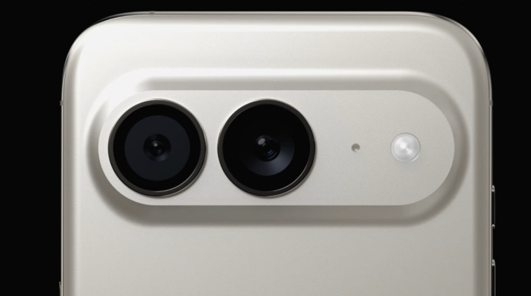 Инсайдер показал iPhone 20 с экраном без рамок