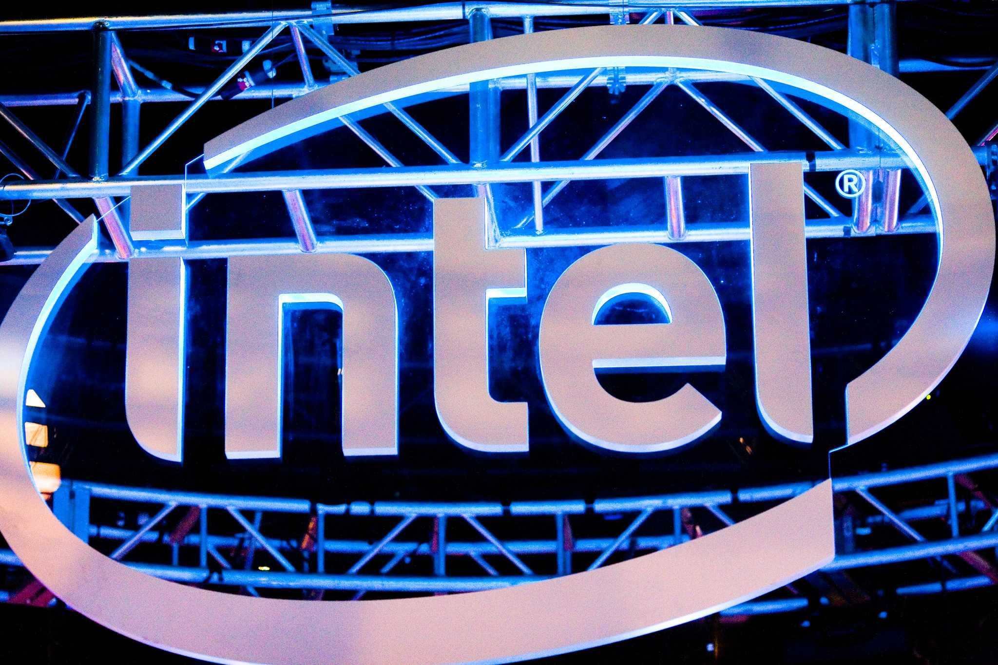 Этот день в истории Apple: компания отказывается от чипов PowerPC и переходит на Intel