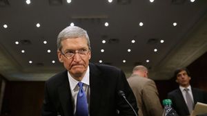 Тим Кук не одобряет инициативы, направленные на то, чтобы заставить Apple пустить на iPhone сторонние магазины приложений