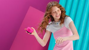 «Яндекс» представила новую «умную» колонку «Станция Лайт»