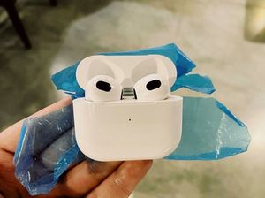 Массовое производство AirPods 3 начнётся в августе