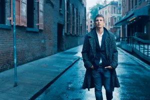 Apple выпустит телеадаптацию «Города в огне»