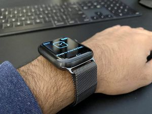 Титановые Apple Watch Series 6 полностью раскуплены