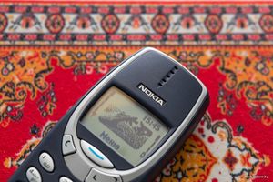 Видео: iPhone 13 Pro победил Nokia 3310 по прочности в дроп-тесте