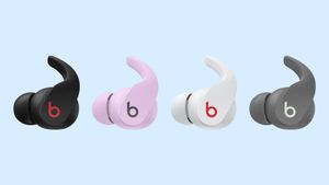 Ким Кардашьян заметили в наушниках Beats Fit Pro — их ещё не анонсировали официально