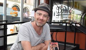 Apple заключила договор с шоураннером «Проповедника» Сэмом Кэтлином