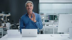 Universal Control до сих пор недоступен в macOS Monterey Beta 10, но теперь имеет пометку «Beta»