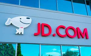 Цифра дня: $15,6 млн за первые две секунды заработала китайская компания JD на продажах iPhone