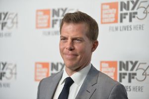 Кевин Уолш покинул пост президента Scott Free Productions Ридли Скотта в пользу многолетней сделки с Apple