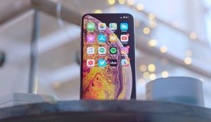 Внезапно: Apple разрешила сделать даунгрейд iPhone XS Max до iOS 14.1