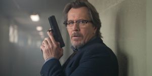 Apple объявила дату премьеры шпионского сериала «Медленные лошади» с Гэри Олдманом