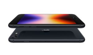 Доказано тестами: Новый iPhone SE почти такой же прочный, как iPhone 13