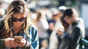 Мишустин: В России скоро нельзя будет скачать приложения из App Store и Google Play