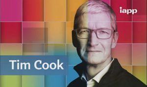 Тим Кук выступил с речью, в которой подчеркнул, что Apple выступает против загрузки приложений в обход App Store