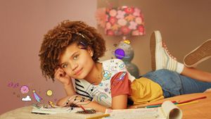 На Apple TV+ вышел детский сериал «Эмбер Браун»