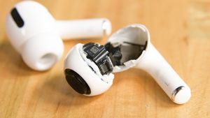 Специалисты из iFixit разобрали на видео новые AirPods Pro 2