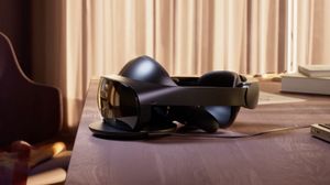 Meta* анонсировала гарнитуру виртуальной реальности Quest Pro