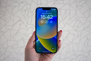 В России рекордно подешевел iPhone 14