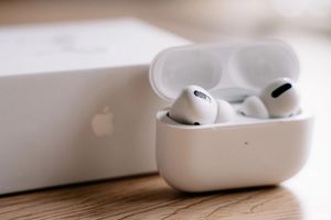 Приложение «Локатор» помогло вернуть украденные из канадского отеля AirPods
