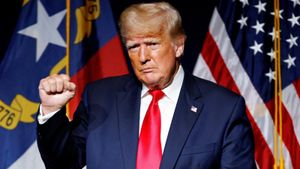 Дональд Трамп выпустил свою NFT-коллекцию