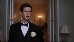 «Кинопоиск» представил полноценный трейлер сериала «Фандорин. Азазель»