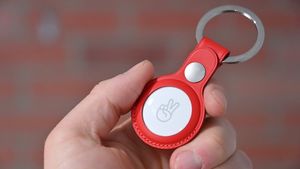 Бывшая звезда шоу «Остров любви» стала жертвой слежки с помощью AirTag