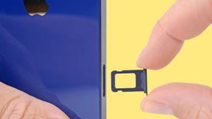 Слух: Будущие iPhone 15 во Франции могут лишиться слота для SIM-карты