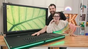 Энтузиасты представили самый большой игровой ноутбук в мире