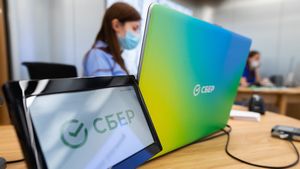 «Сбербанк» приступил к тестированию ноутбуков собственного бренда