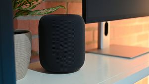 Будущий HomePod сможет отвечать на запросы, только если вы на него посмотрите