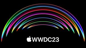 Сумка, фляжка, кепка и значки. Что дарят участникам на WWDC 2023