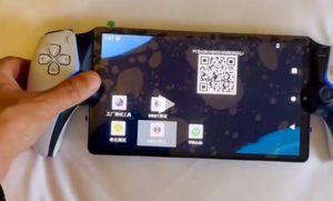 В сеть просочились фотографии портативной игровой консоли Project Q от Sony