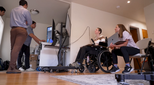 Женщина перенёсшая инсульт обрела голос благодаря искусственному интеллекту и мозговому имплантату