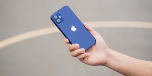 Apple выпустила обновление для снижения электромагнитного излучения в iPhone 12