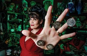 Женщина с 52 имплантами в теле, утверждает, что они наделяют её «шестым чувством»