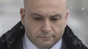 Бывший юрист Apple Джин Левофф избежал тюрьмы за инсайдерскую торговлю