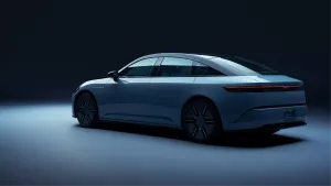 Sony продемонстрировала на CES 2024 управляемый с геймпада электромобиль и VR-гарнитуру с кольцом-контроллером