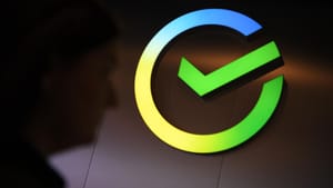 Сбербанк расширяет сервис: теперь курьер сможет приехать к вам домой для установки банковского приложения