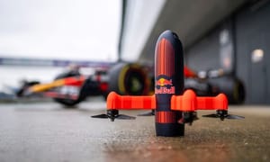 Формулу-1 будет снимать дрон, разгоняющийся до 350 км/ч