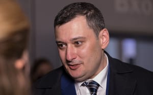 Депутат Хинштейн допустил блокировку мессенджера WhatsApp в России