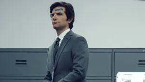 После почти трёхлетнего ожидания второй сезон «Разделения» начал сегодня выходить на Apple TV+